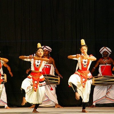 exclusive-traditional-dance-performance-kandy-slider-3